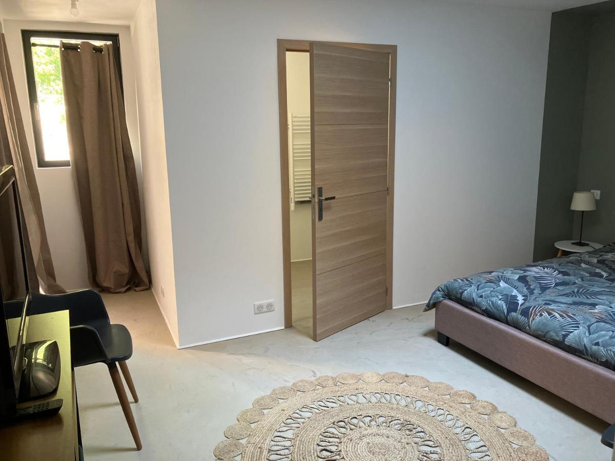 Chambre avec petit-déjeuner en Provence Luberon La Tour-dʼAigues Extérieur photo